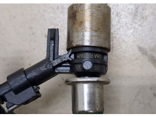 Форсунка топливная  Volkswagen Atlas Cross Sport 2019-    06A906036Q     