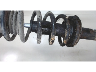 Стойка амортизатора Mitsubishi Colt 1996-2004 MR244447, MB871085 1.3 бензин