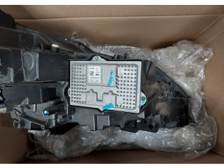 Фара передняя  Peugeot 3008 2016-2020 левая 