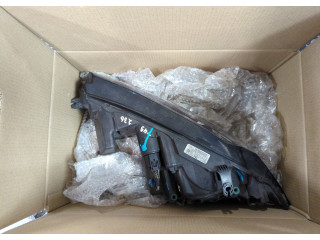 Фара передняя  Jaguar XF 2007–2012 правая 