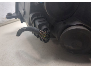 Фара передняя  Volkswagen Caddy 2015- правая 