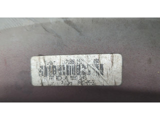 Решетка радиатора  Ford Escape 2007-2012          