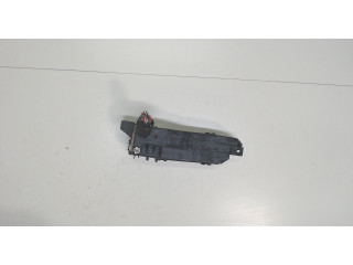 Блок предохранителей Mazda Tribute 2001-2007 EG01-67-010 2.3