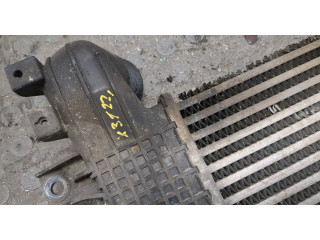 Интеркулер  Opel Antara 2.2      