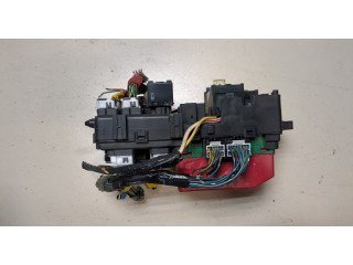 Блок предохранителей Mitsubishi Montero Sport / Pajero Sport 1996-2008 3.5