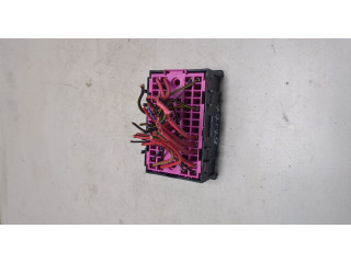 Блок предохранителей Volkswagen Transporter 5 2003-2009 7H0937617 2.5