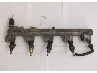 Форсунка топливная Mazda 3 (BL) 2009-2013 L3K913250A