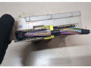 Блок предохранителей Lexus IS 2005-2013 8273053050 2.2