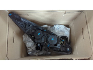 Фара передняя  Peugeot 5008 2009-2016 левая 