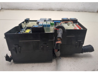 Блок предохранителей  Ford Focus 2 2005-2008      6M5T14K733ECC   