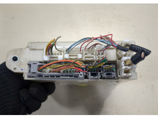 Блок предохранителей  Lexus IS 2005-2013          2.2