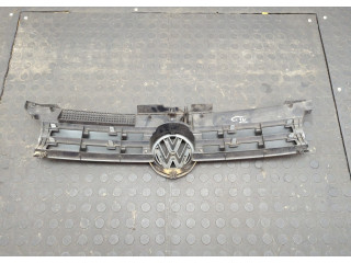 Решетка радиатора  Volkswagen Golf 4 1997-2005          