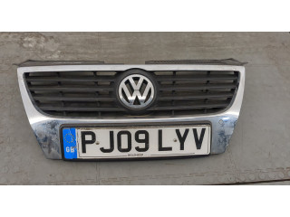 Решетка радиатора  Volkswagen Passat 6 2005-2010          3C0853651AD