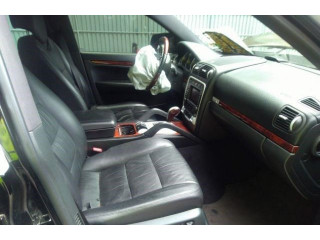 Zámek zadních dveří      