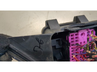 Блок предохранителей  Volkswagen Transporter 5 2003-2009           2.5