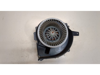 Моторчик печки Skoda Rapid