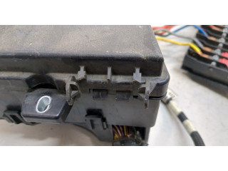 Блок предохранителей  Ford Focus 3 2014-2019      AV6Z14A003AA, CV6Z14A003BA, 14A068   