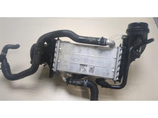 Интеркулер Skoda Octavia (A7) 2017-2021 04E145785E