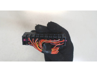 Блок предохранителей Audi A6 (C6) Allroad 2006-2008 4D0937501 3