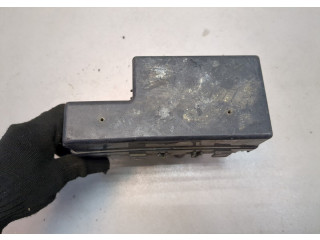 Блок предохранителей  Infiniti QX56 2004-2010      243827S010    5.6