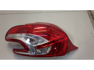 Задний фонарь          