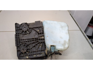 Бачок омывателя Lincoln Navigator 2006-2014