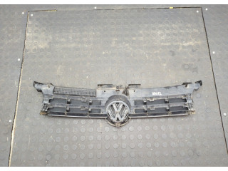 Решетка радиатора  Volkswagen Golf 4 1997-2005          