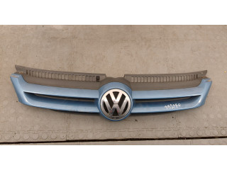 Решетка радиатора Volkswagen Golf Plus 5M0853651A, 3C0853601C