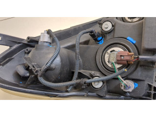 Фара передняя  Toyota Corolla Verso 2004-2009 левая 