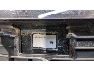 Фара передняя  Volvo XC40 левая 