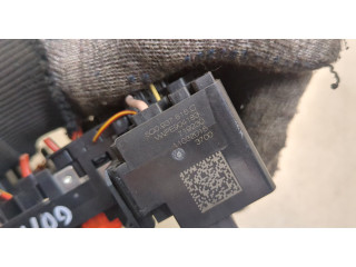 Блок предохранителей Skoda Octavia (A7) 2013-2017 5Q0937615C