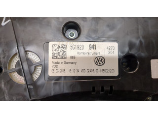 Панель приборов Volkswagen Golf 7 2012-2017