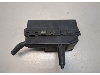 Блок предохранителей  Infiniti QX56 2004-2010      243827S010    5.6