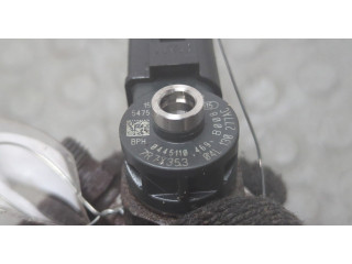 Форсунка топливная Volkswagen Tiguan 2011-2018 0445110469