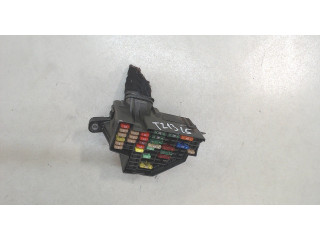 Блок предохранителей Volkswagen Jetta 5 2004-2010 1.9