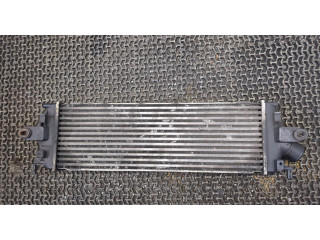 Интеркулер Nissan Primastar 2.0 8200330810