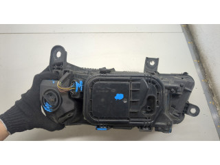 Фара передняя  Audi A6 (C6) 2004-2011 правая 