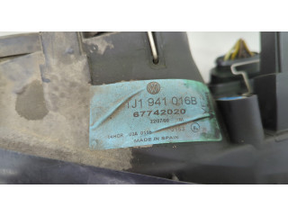 Фара передняя  Volkswagen Golf 4 1997-2005 правая 