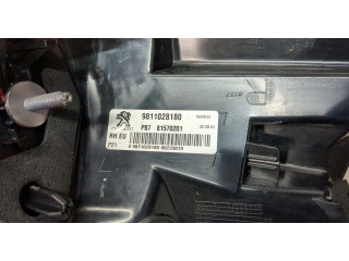 Задний фонарь          