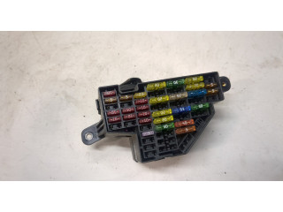 Блок предохранителей  Volkswagen Passat 7 2010-2015 Европа            