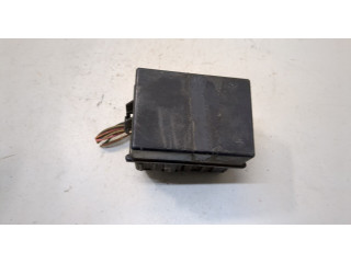 Блок реле  Lincoln Navigator 2002-2006         