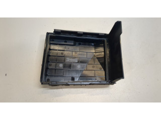 Крышка блока предохранителей  Audi Q3 2014-2018         