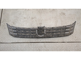 Решетка радиатора Volkswagen Passat 8 2015-