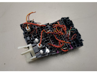 Блок предохранителей  Volkswagen Atlas Cross Sport 2019-      5Q0937615C   