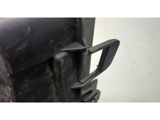 Блок предохранителей  Dacia Sandero 2013-2020      243809584R   