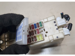 Блок предохранителей Lexus IS 2005-2013 8273053050 2.2