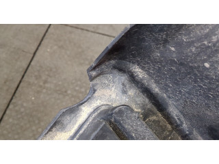 Решетка радиатора  Fiat Doblo 2005-2010          735395576