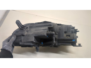 Фара передняя  Volkswagen Passat 7 2010-2015 Европа правая 