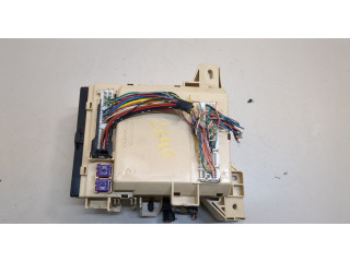 Блок предохранителей  Toyota Camry V40 2006-2011      8273006521   