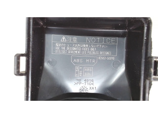 Блок реле Lexus LS430 UCF30 2000-2006 8266250090 4.3